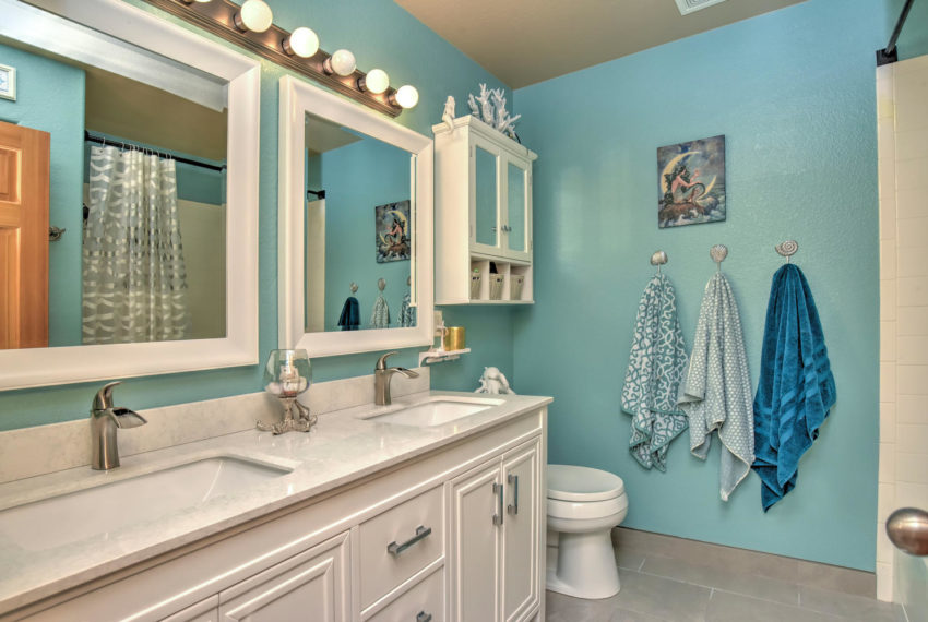 3305 Rookery Road Fort Collins-large-015-44-Bathroom-1499x1000-72dpi