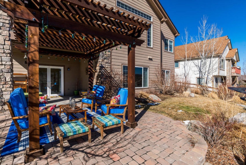 604-golden-eagle-circle-golden-co-large-032-27-Back Yard-1500x1000-72dpi