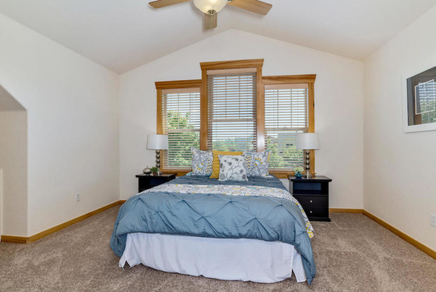 8422-e-29th-place-denver-co-80238-large-023-20-Bedroom-1500x1000-72dpi