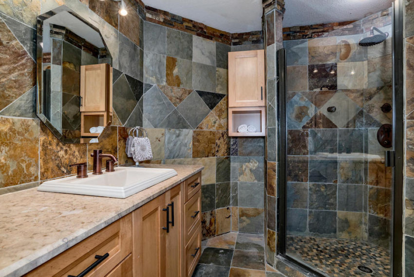 15 Pinyon Pine Littleton CO-large-018-16-Bathroom-1500x1000-72dpi