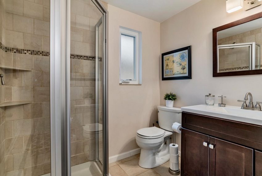 2532 S Stuart Street Denver CO-large-017-11-Bathroom-1500x1000-72dpi