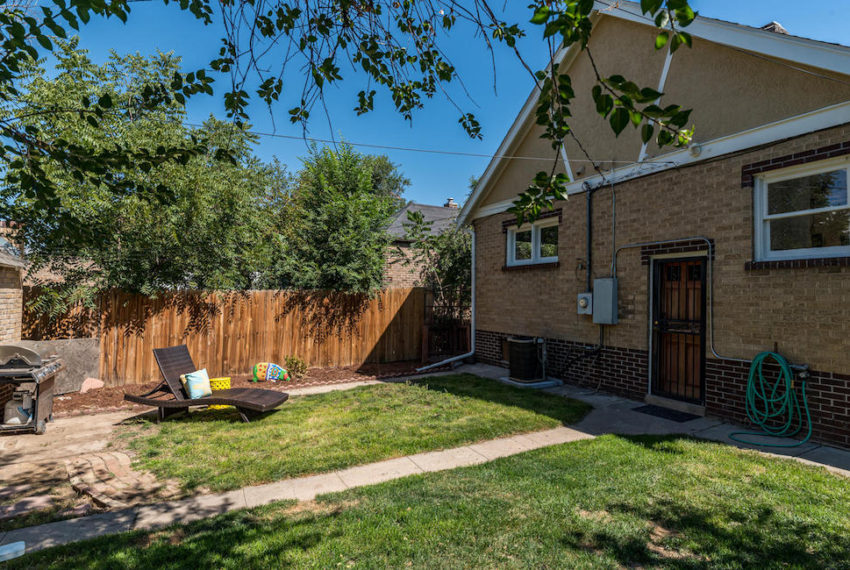 1471-eudora-street-denver-co-80220-large-034-003-Back Yard-1498x1000-72dpi