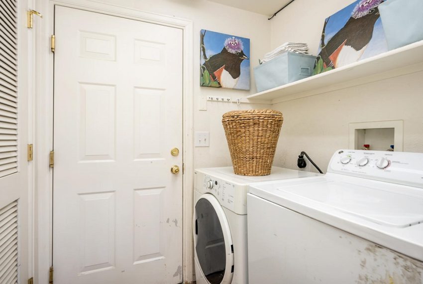 2395 Xanthia Way Unit 103-large-036-031-Laundry Room-1500x999-72dpi