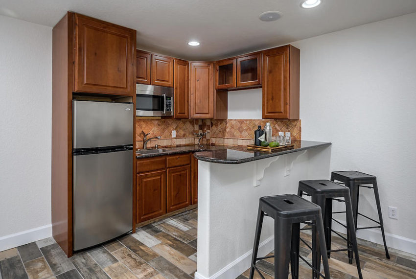 8604-e-28th-ave-denver-co-80238-large-042-017-Wet Bar-1500x998-72dpi