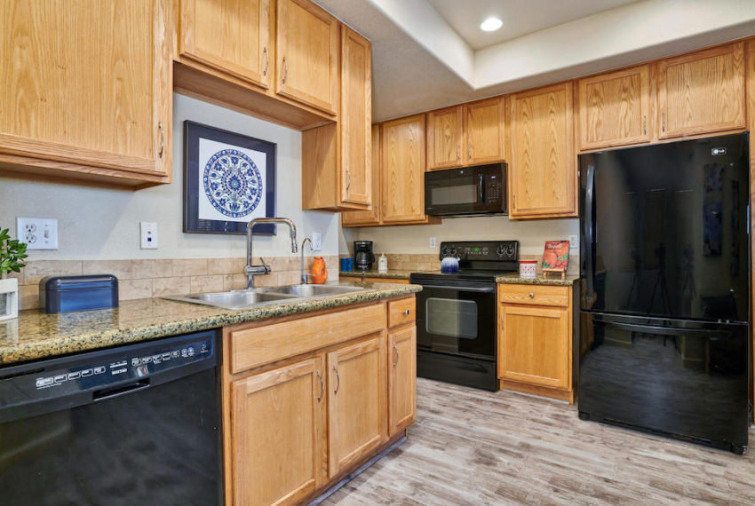 9524-martin-luther-king-blvd-denver-co-80238-large-008-001-Kitchen-1500x1000-72dpi