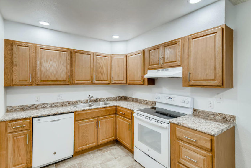 6800 E Tennessee Ave Denver CO-large-011-011-Kitchen-1499x1000-72dpi