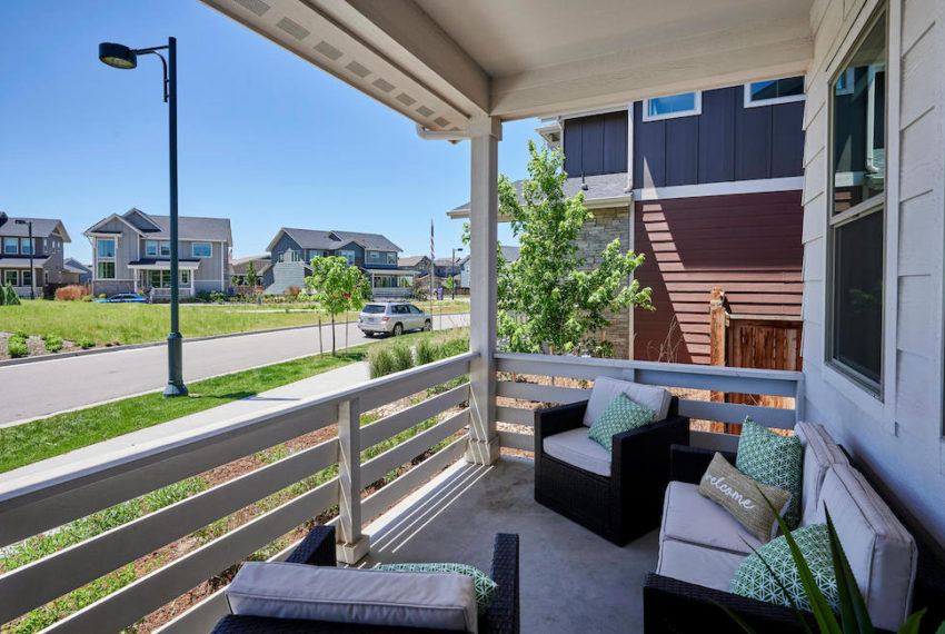 9191 E 59th North Place Denver-large-010-007-Front Porch-1500x1000-72dpi