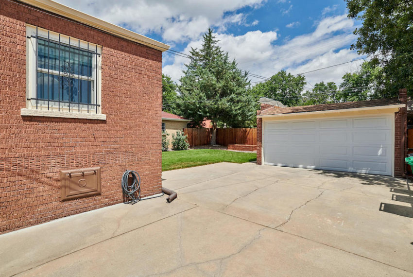 1540 Ivy Street Denver CO-large-031-020-Back Yard-1500x1000-72dpi