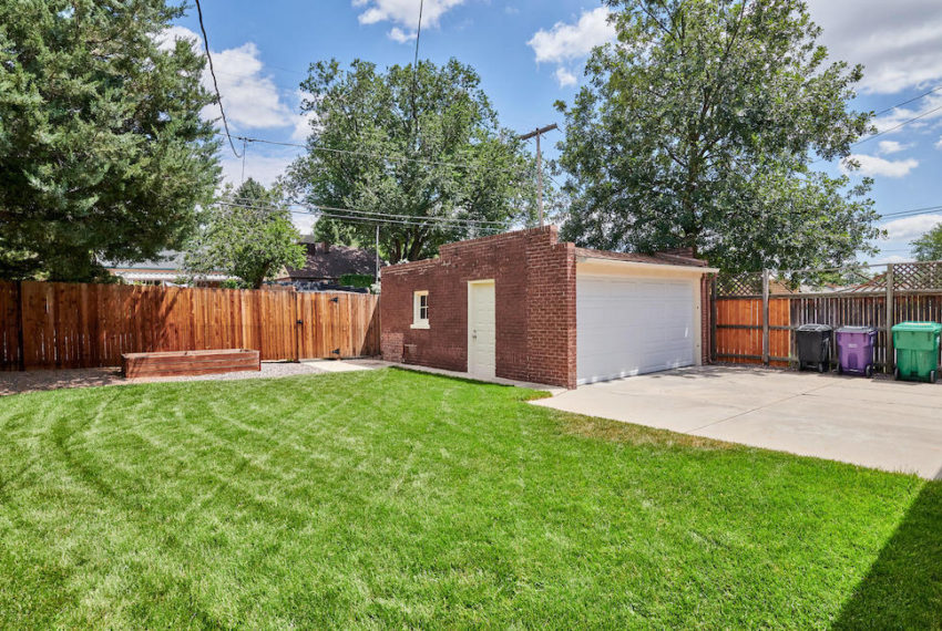 1540 Ivy Street Denver CO-large-033-022-Back Yard-1500x1000-72dpi