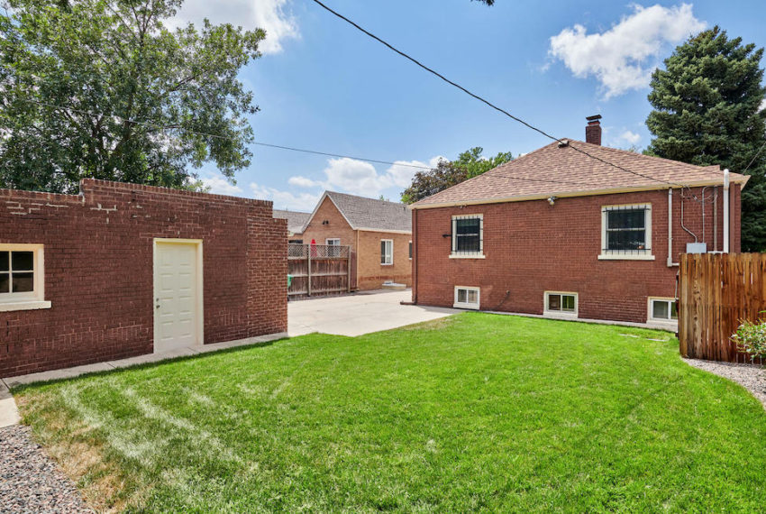 1540 Ivy Street Denver CO-large-034-035-Back Yard-1500x1000-72dpi