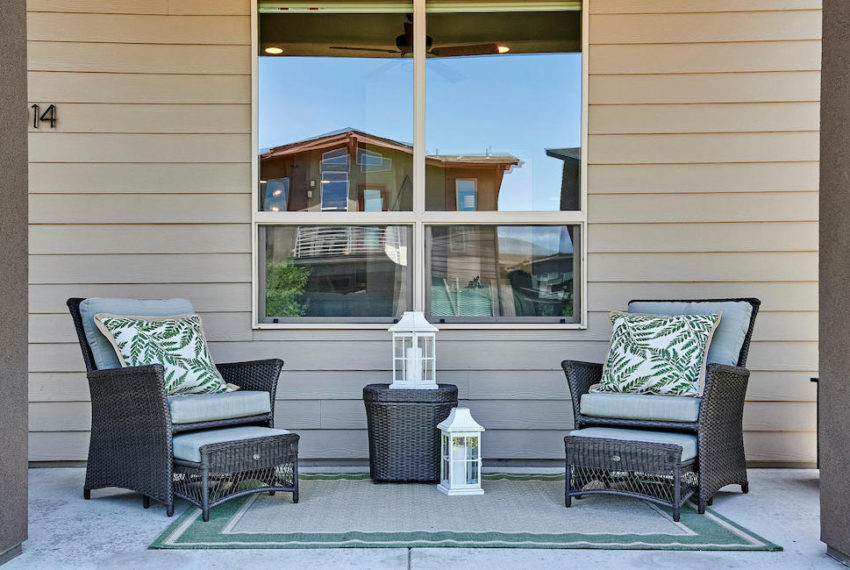 5014 Akron Street Denver CO-large-008-004-Front Porch-1500x976-72dpi