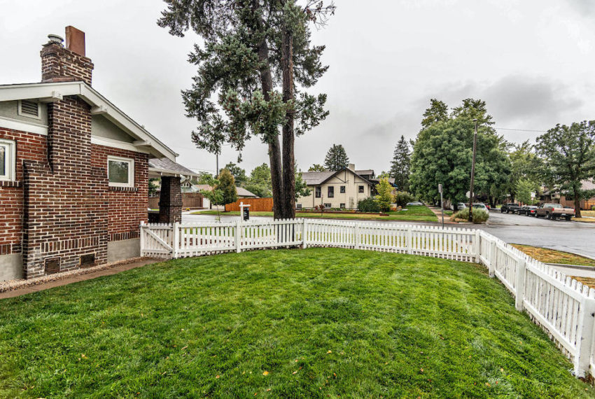 4503 E 26th Avenue Denver CO-large-022-023-Side Yard-1498x1000-72dpi