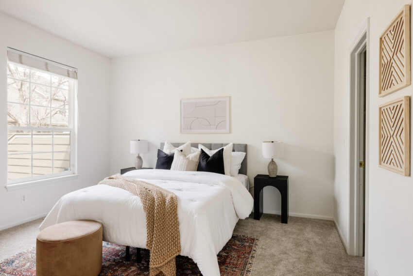8001 Ellsworth Ave-020