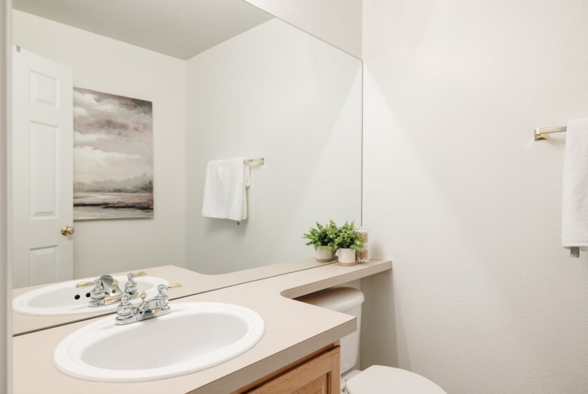 8001 Ellsworth Ave-025