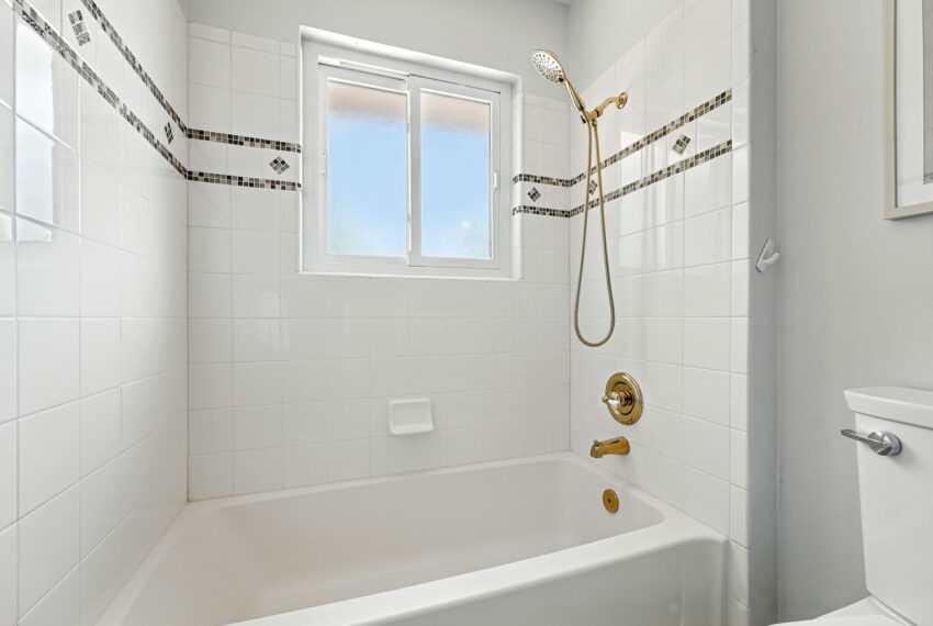 40-039-3608-S-Newport-Way