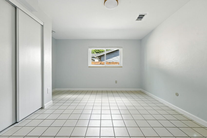 41-040-3608-S-Newport-Way