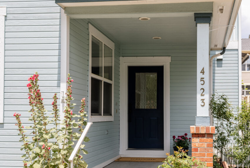 4523 W 36th Pl-002