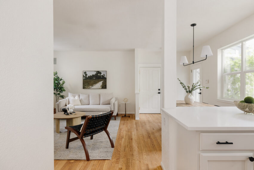 4523 W 36th Pl-007