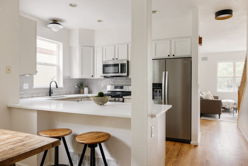 4523 W 36th Pl-009