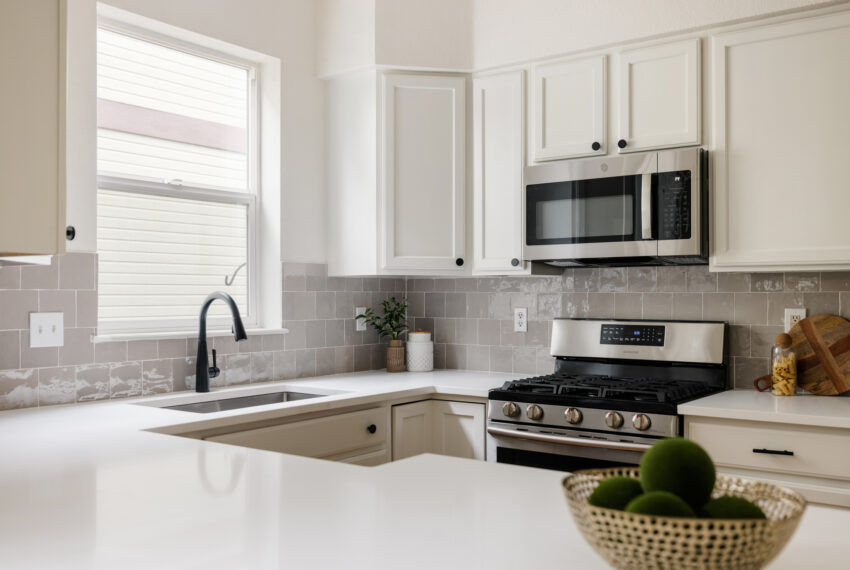 4523 W 36th Pl-010