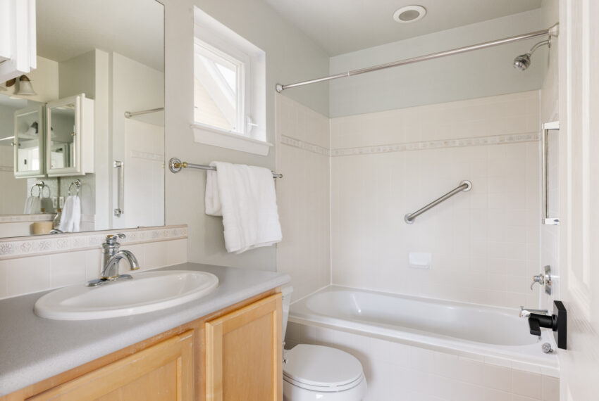 4523 W 36th Pl-021