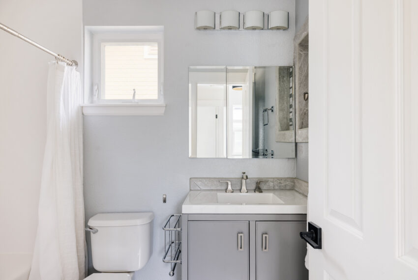 4523 W 36th Pl-027